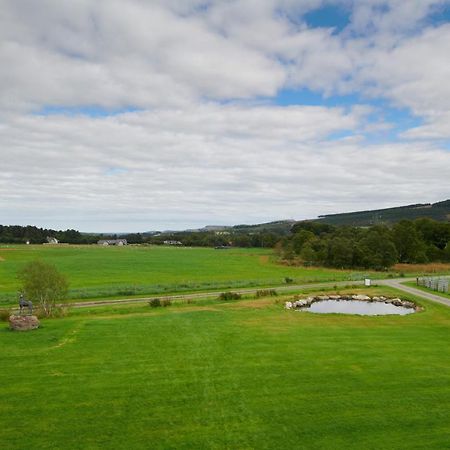 Daviot Lodge Eksteriør billede