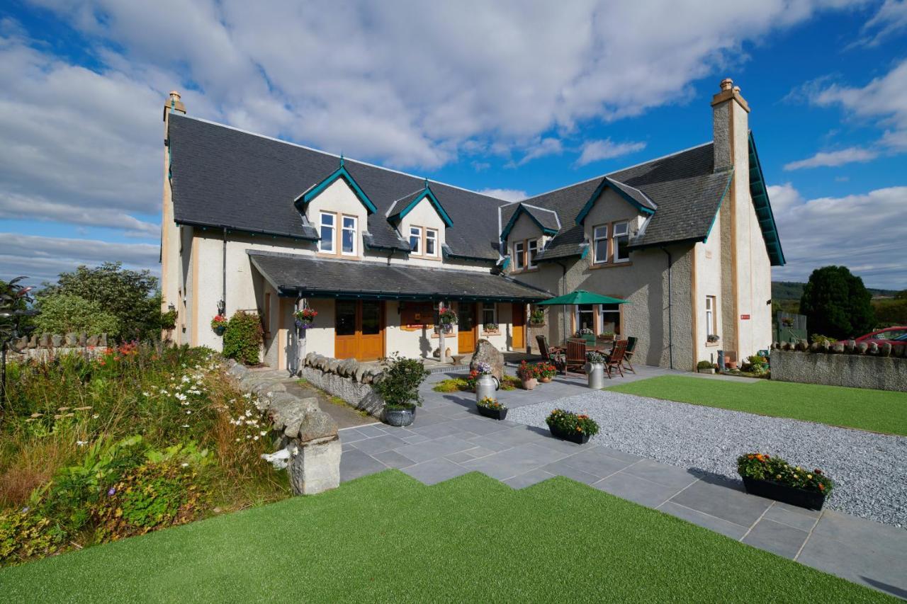 Daviot Lodge Eksteriør billede
