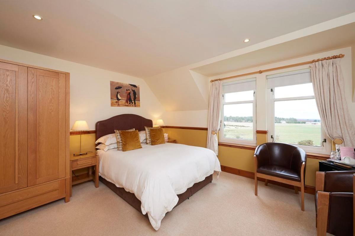 Daviot Lodge Eksteriør billede